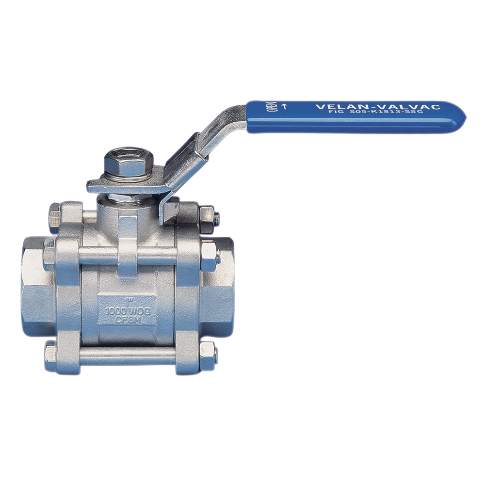 Un robinet à boisseau sphérique en acier inoxydable avec une béquille bleue étiquetée "VELAN VALVAC". Le corps du robinet est gravé "1000 WOG CF8M". La poignée est positionnée horizontalement.